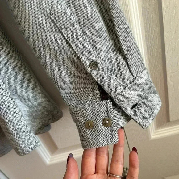 Carbon 2 Cobalt Button Down Light Gray Shirt size L - Picture 6 of 7